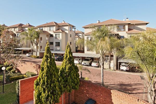 Property For Rent in Sunninghill, Sandton